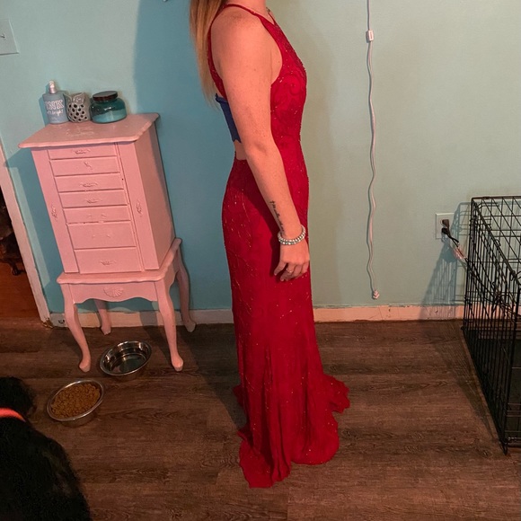 Sean Collection Prom Dress. Size Medium. - Picture 4 of 6